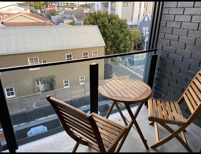 0.5 BEDROOM APARTMENT RENTED IN SEA POINT